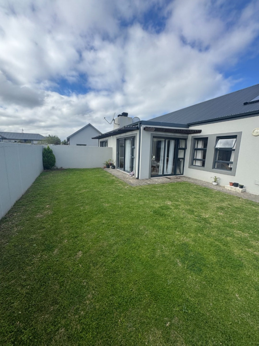  Bedroom Property for Sale in Blue Mountain Village Western Cape